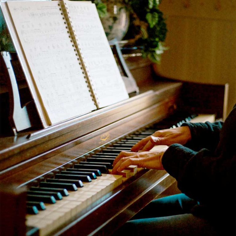 Virtual Upright Piano Play Online Instruments Virtual Piano