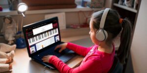 Easy Online Piano Lessons