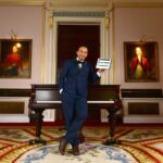 Habib Amir, online piano on tablet