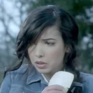 Indila, Artist on Virtual Piano, Play Piano Online