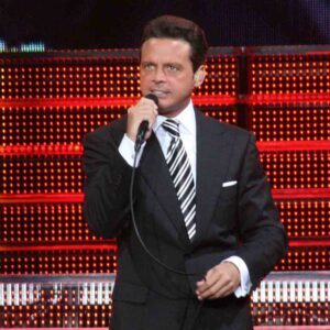 Luis Miguel, Artist on Virtual Piano, Play Piano Online