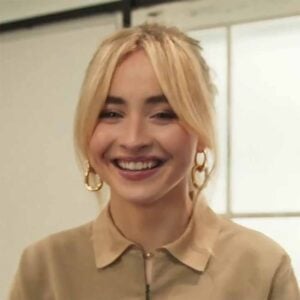 Sabrina Carpenter, Artist on Virtual Piano, Play Piano Online