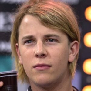 Tom Odell, Artist on Virtual Piano, Play Piano Online
